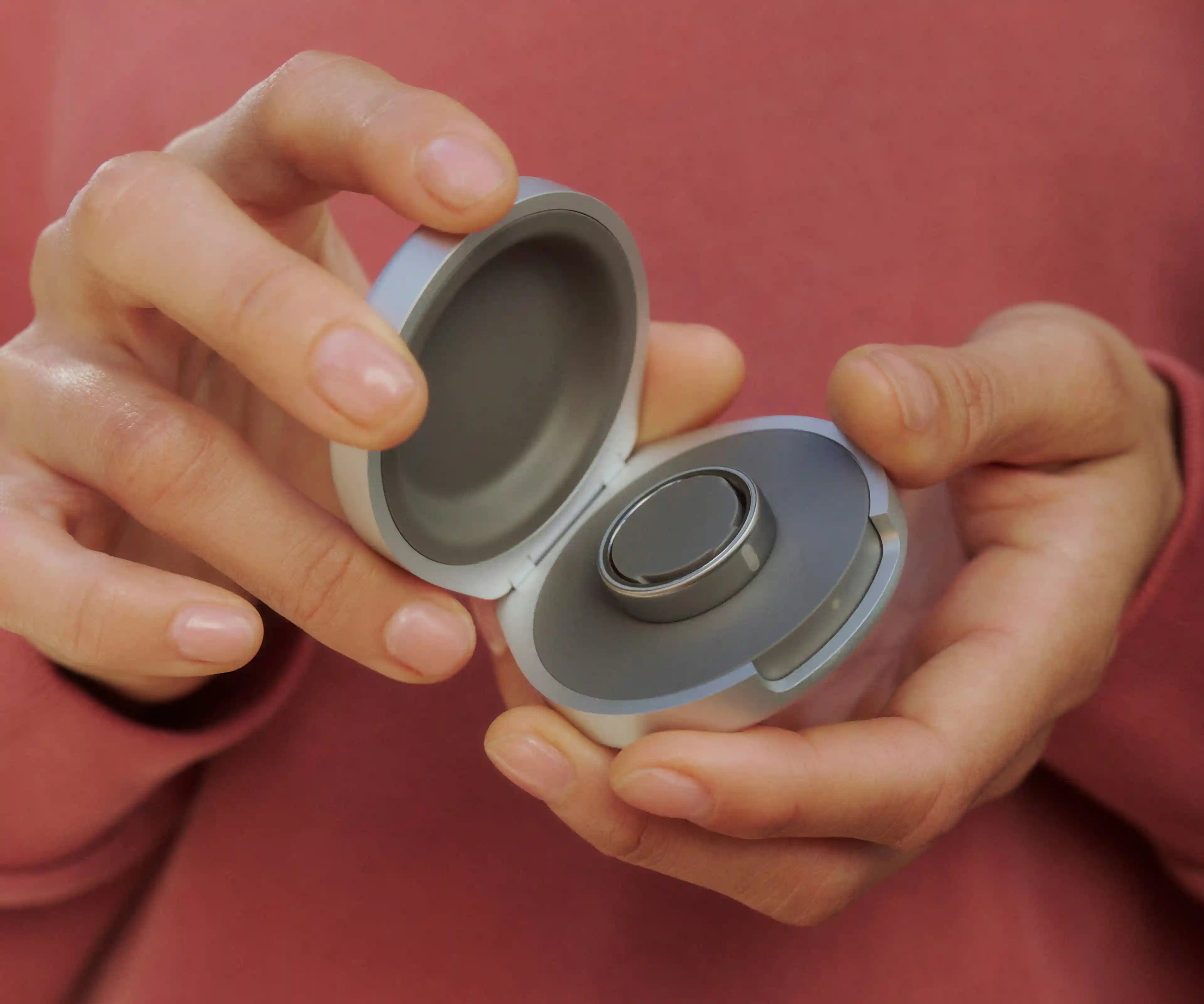 Oura Ring 5 Charging Case